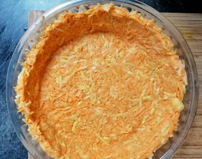 Tartă de somon cu blat de cartofi