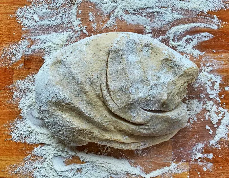 Pui la cuptor în aluat sărat
