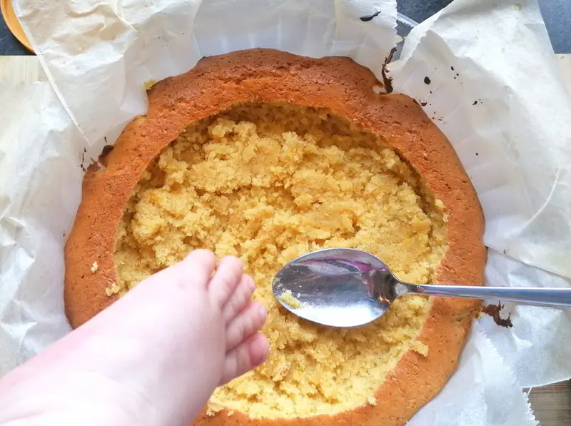 Desert cu bezea și jeleu din fructe de pădure