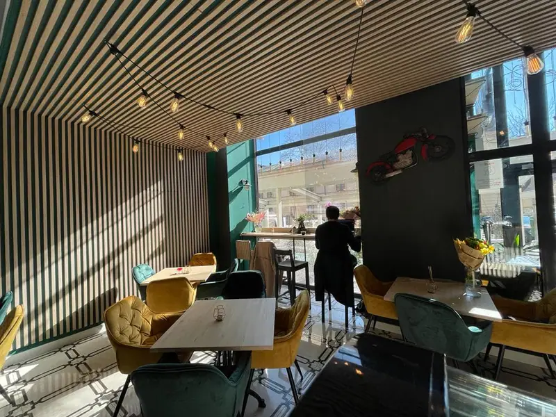 Din culisele gestionării unui bistro cu suflet de mame – Loco Lounge&Coffee. AntrepreMame, ep. 13.